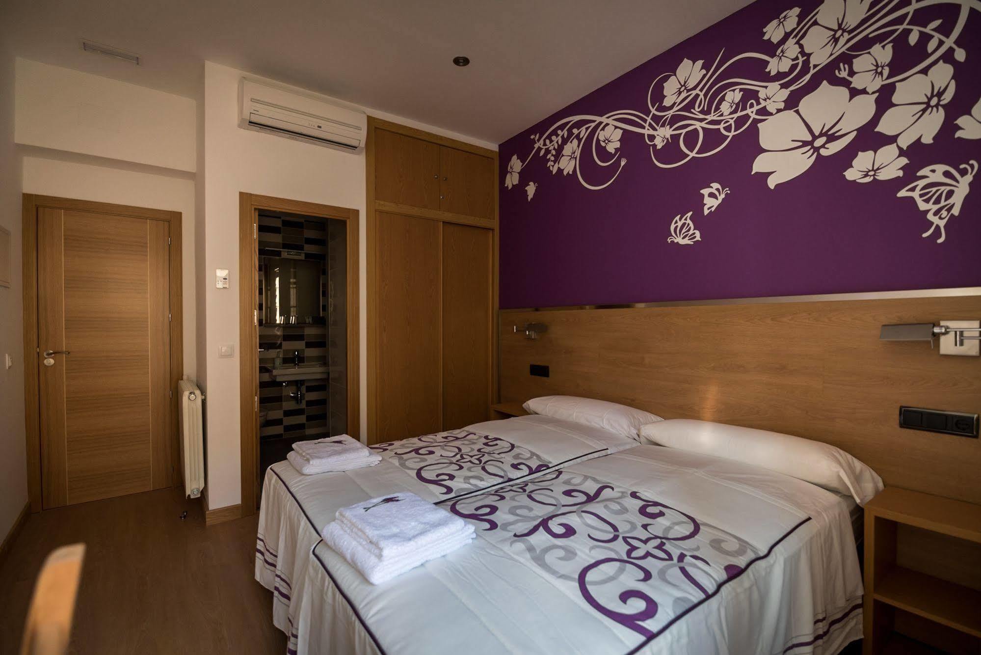 Hostal Carracedo Madri Exterior foto